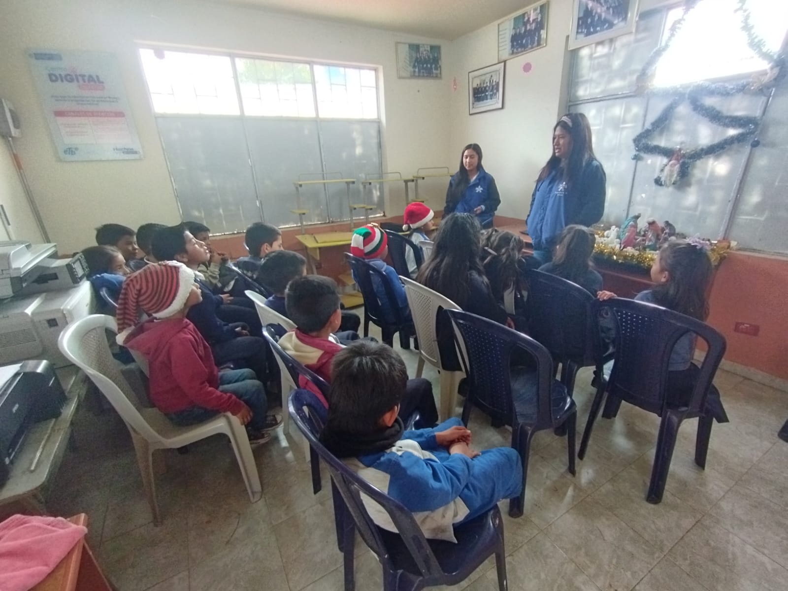 Capacitacion tecnologica a estudiantes de La Jardinera